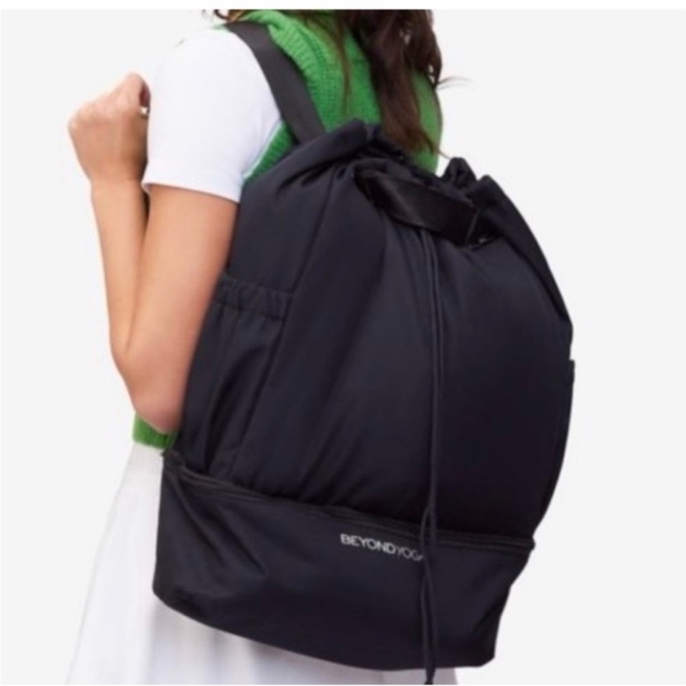 Beyond Yoga | Black backpack sport bag - Picture 2 of 16